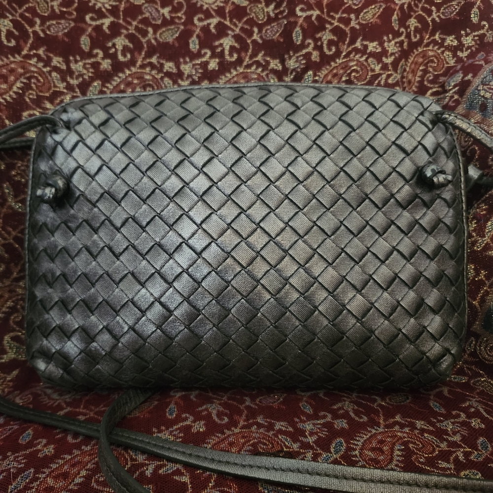 Bottega Veneta Nodini Gunmetal Silver Crossbody W/COA - Picture 2 of 16